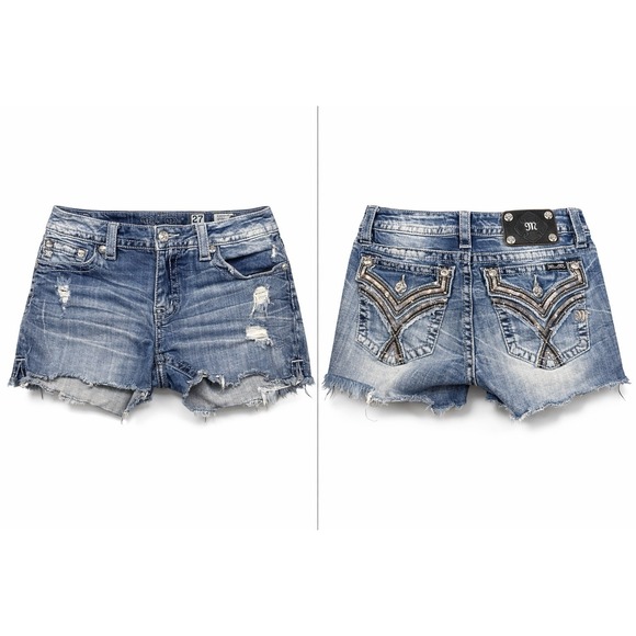 Miss Me Jeans Women's Shorts 32 Signature Short Embellished DISTRESSED Jean - Picture 2 of 7